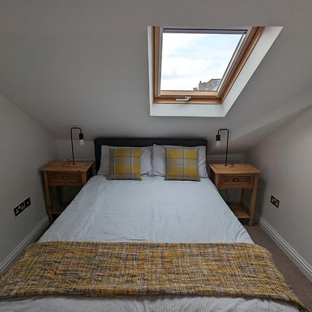Top Floor Apartment Llandudno Bagian luar foto